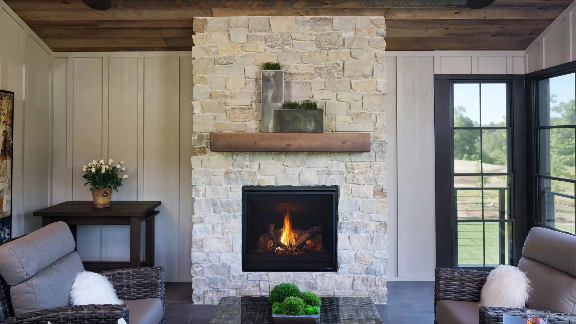 Heat & Glo Slimline 5X 32" Gas Fireplace (Stratford Refractory) - Image 3