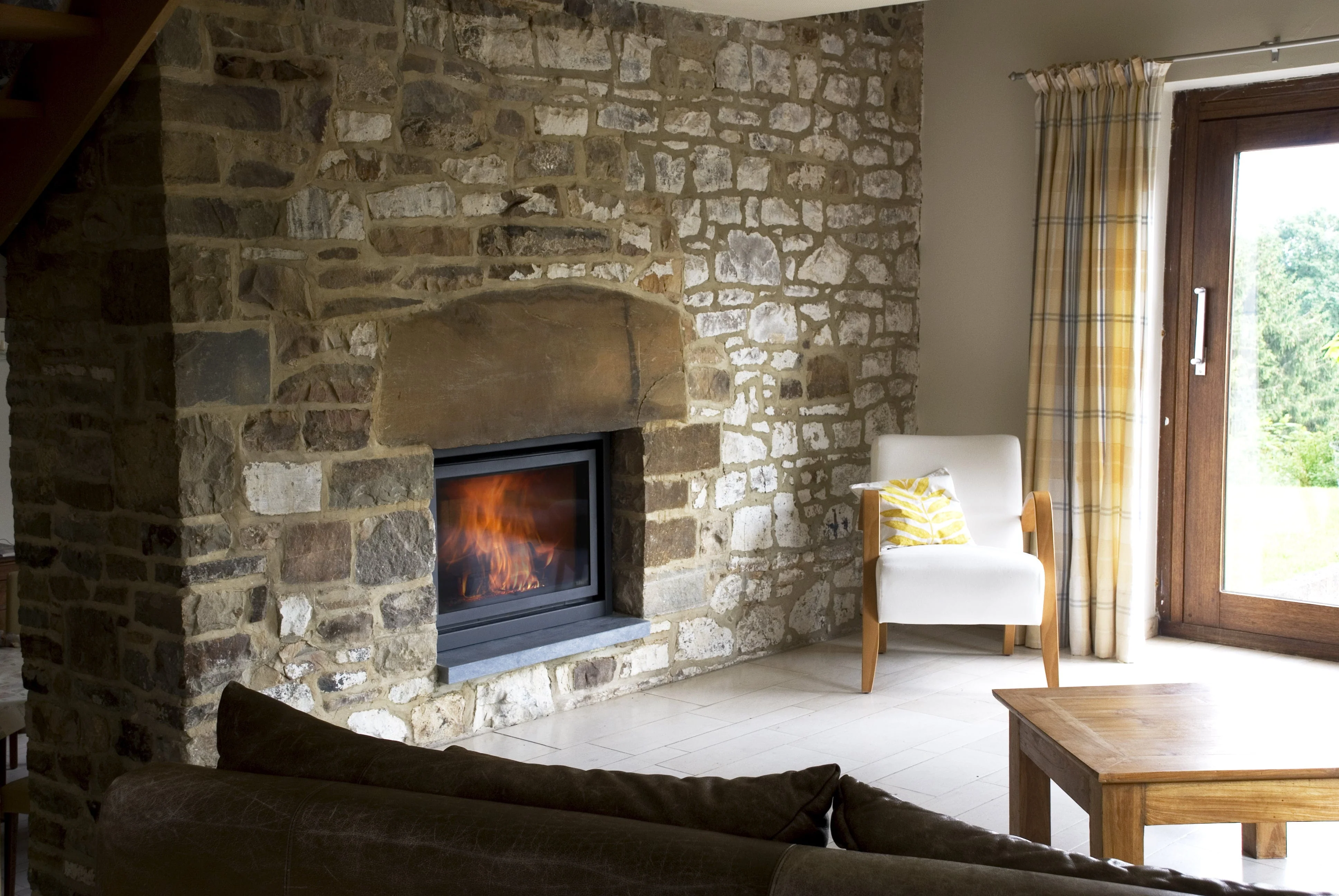 Stûv 16 Wood-Burning Fireplace (16-78 IN) - Image 2