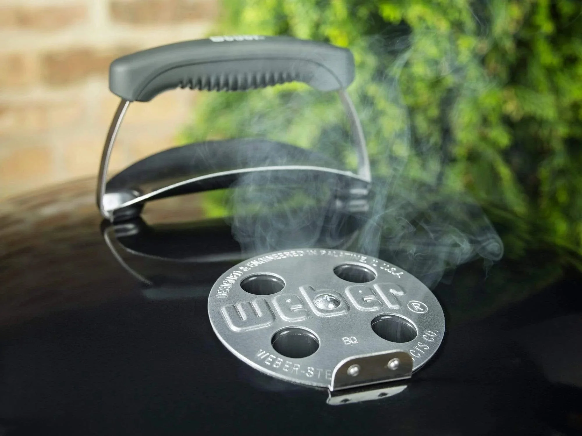 Weber Original 22" Kettle Charcoal Grill - Image 5