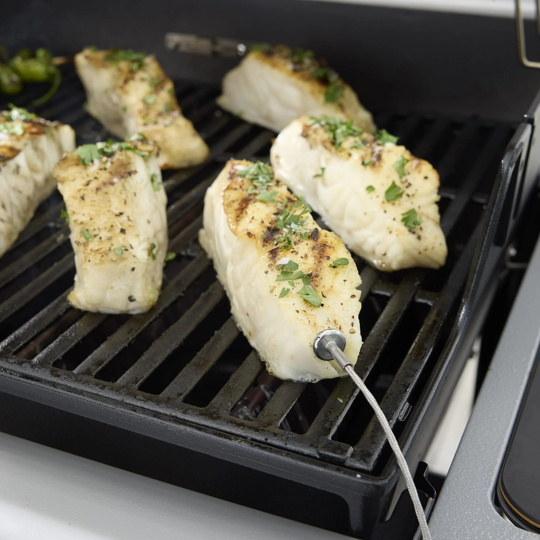 Weber Spirit EPX-425 Smart Gas Grill (Stealth Edition) - Image 6